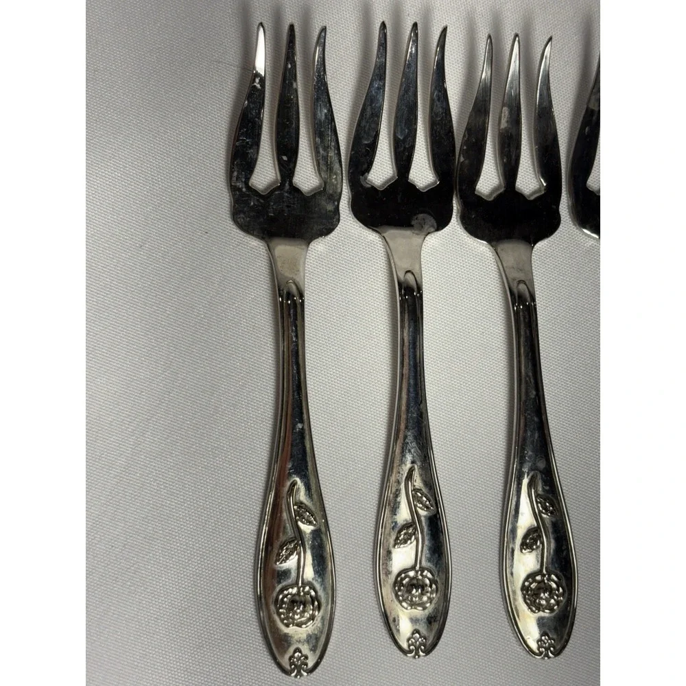 Godinger Rose floral Pattern Dessert Forks Set of 11 Silver Plate Vintage Flatwa